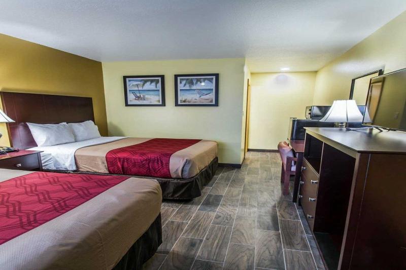 Econo Lodge Cocoa Beach - Near The Port Экстерьер фото