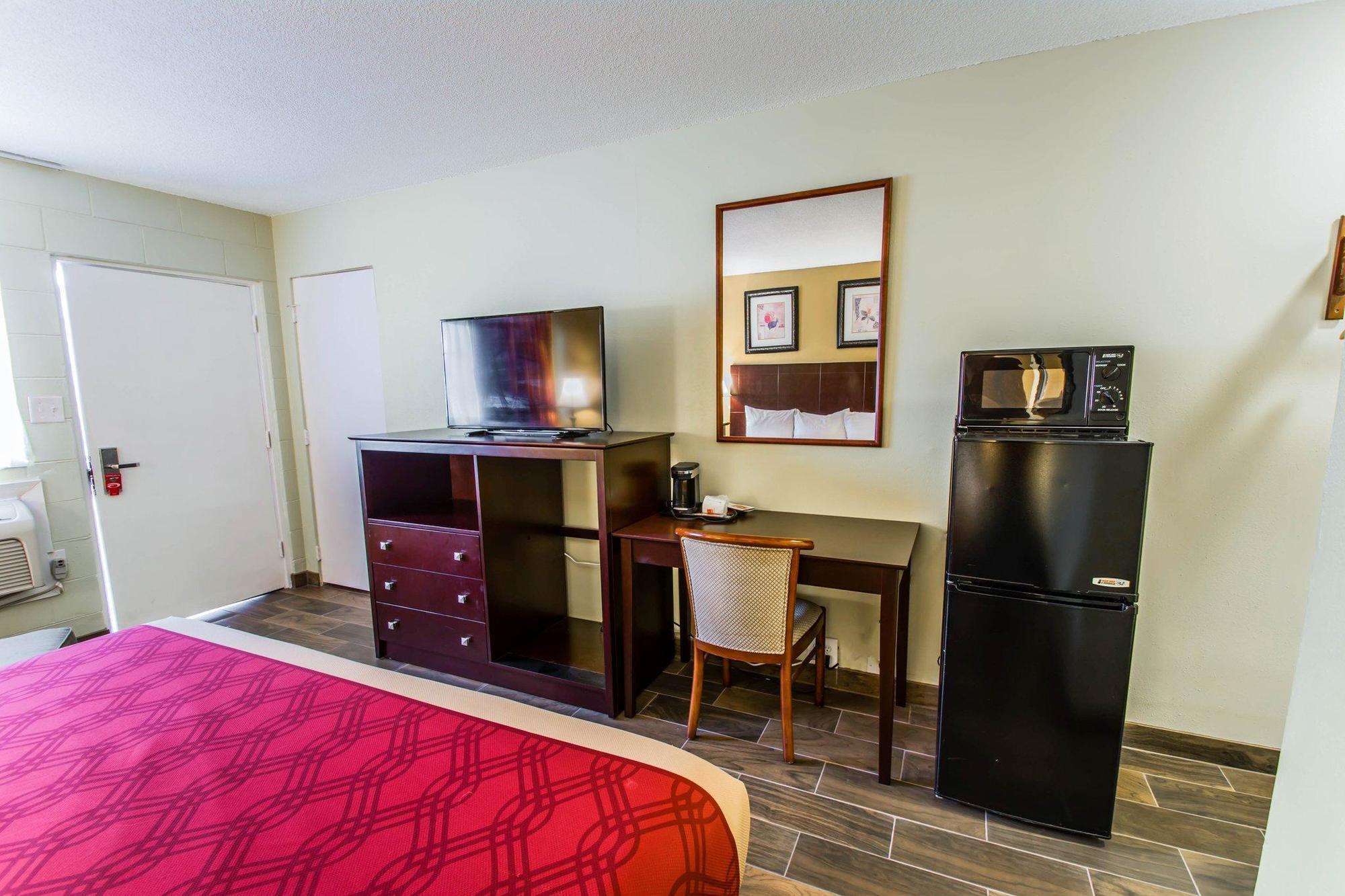 Econo Lodge Cocoa Beach - Near The Port Экстерьер фото